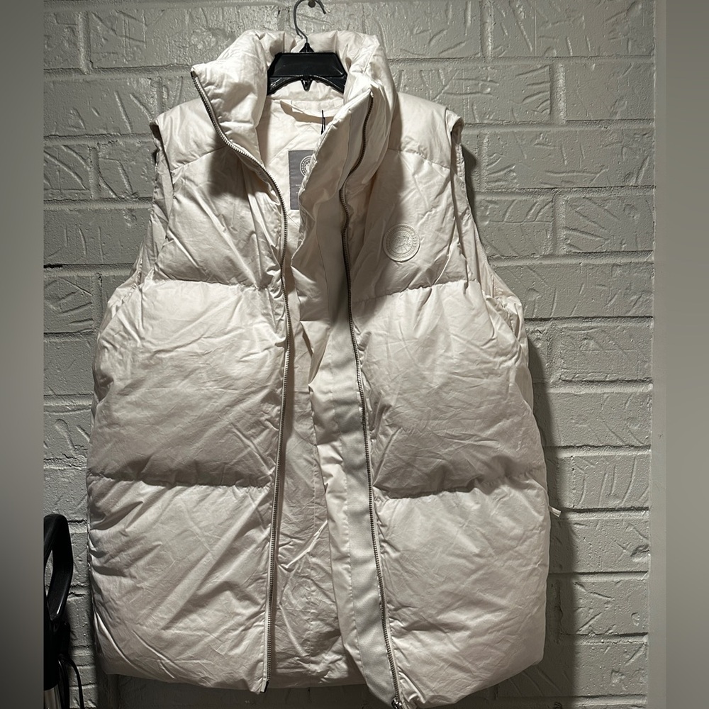 NWT New CANADA GOOSE Garnet Long Padded Down Vest In White Size Medium - Picture 3 of 8